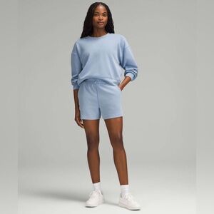 Lululemon Softstreme High-Rise Short 4"
Blue Willow